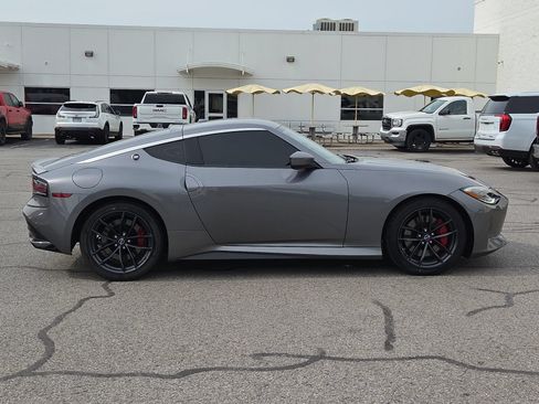 Used 2024 Nissan Z Performance w/ Floor Mat Package RWD image 15