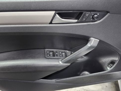 Used 2021 Volkswagen Passat 2.0T SE image 24