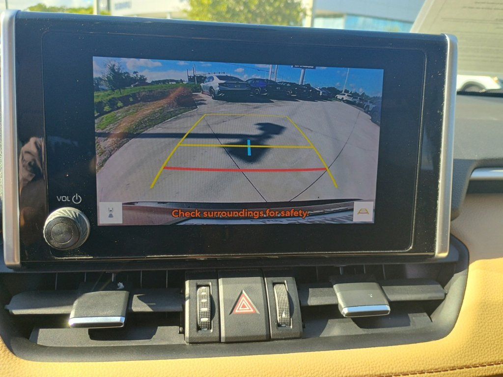 Used 2023 Toyota RAV4 XLE Premium FWD image 30