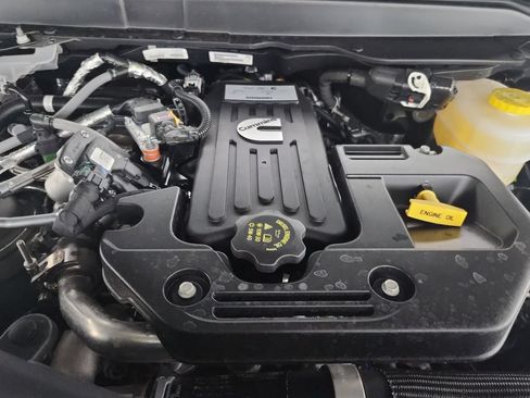 New 2026 RAM 2500 Laramie w/ Night Edition AWD/4WD image 33
