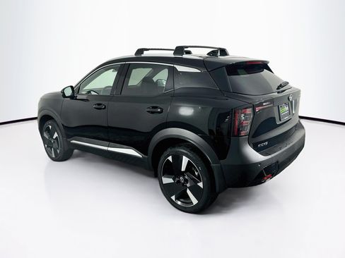 Used 2026 Nissan Kicks SR w/ Cold Weather Package FWD image 5
