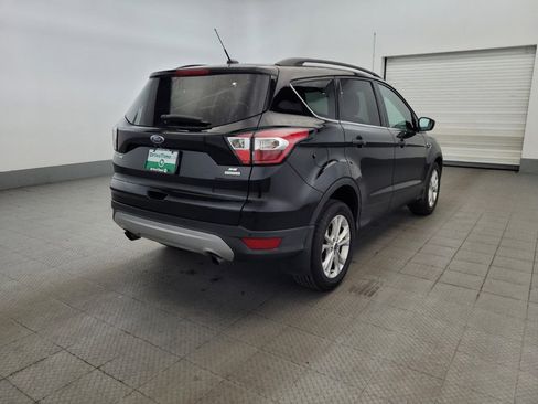 Used 2017 Ford Escape SE w/ Equipment Group 201A FWD image 9