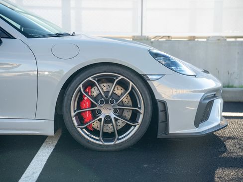 Used 2021 Porsche 718 Cayman GT4 image 9