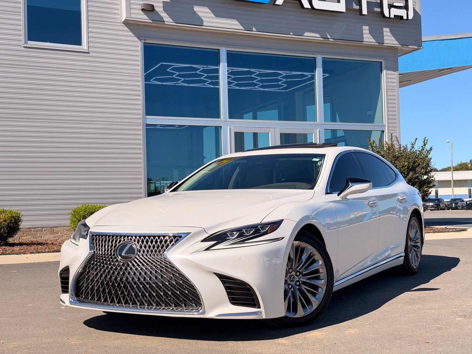 Used 2020 Lexus LS 500 w/ Interior Upgrade Package RWD image 9