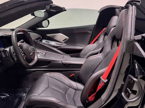 Used 2022 Chevrolet Corvette Stingray Premium Conv w/ Z51 Performance Package RWD image 10