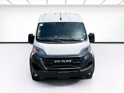 Used 2025 RAM ProMaster 2500 w/ Convenience Group FWD image 2