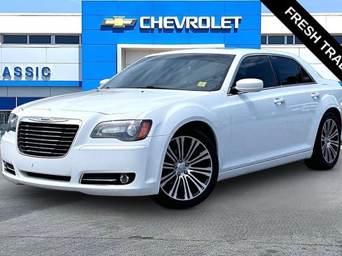 Used 2013 Chrysler 300 S RWD image 2