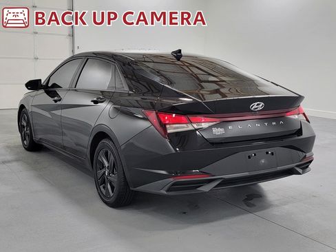 Used 2021 Hyundai Elantra SEL FWD image 6