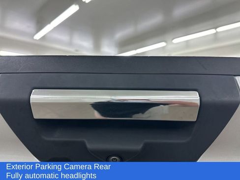 Used 2018 Ford F150 XLT w/ Equipment Group 302A Luxury image 16