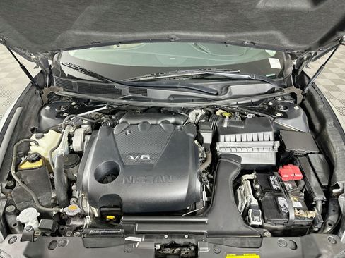 Used 2016 Nissan Maxima Platinum w/ Interior Lighting Package FWD image 33