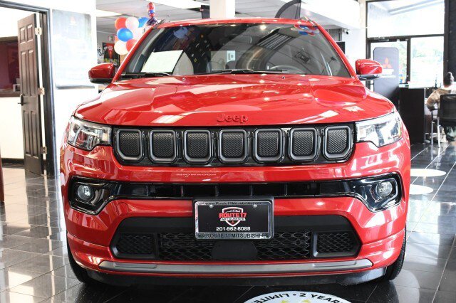 Used 2022 Jeep Compass Limited AWD/4WD image 2