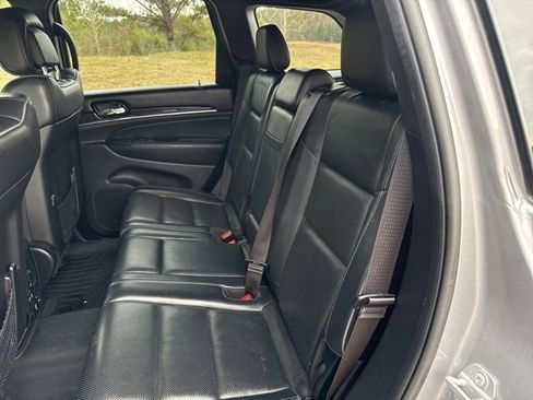 Used 2019 Jeep Grand Cherokee Overland image 13