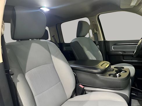 Used 2019 RAM 2500 Big Horn AWD/4WD image 24