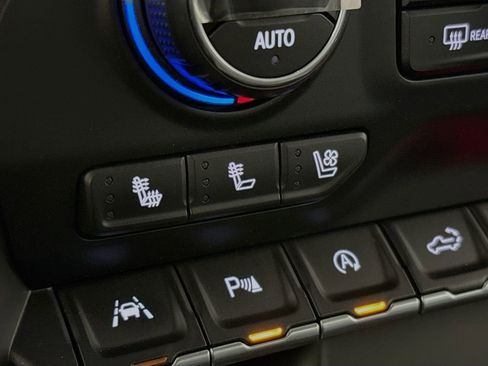 Used 2021 Chevrolet Silverado 1500 LTZ w/ Technology Package image 20