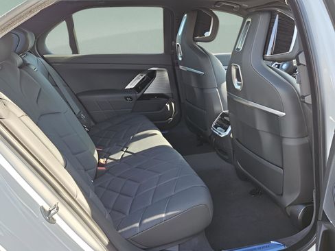 New 2026 BMW i7 eDrive50 w/ M Sport Package image 13