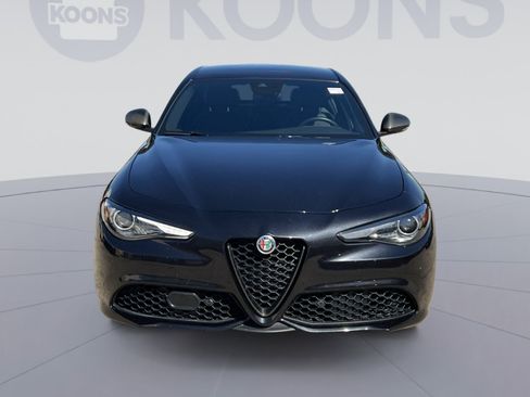 Used 2023 Alfa Romeo Giulia Estrema AWD/4WD image 4