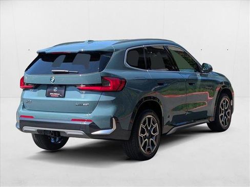 Used 2025 BMW X1 xDrive28i w/ Technology Package image 2