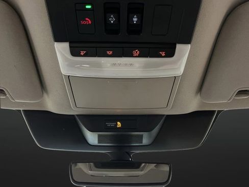 Used 2023 Nissan Pathfinder Platinum image 28