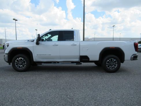 New 2026 GMC Sierra 2500 SLE w/ SLE Value Package; AWD/4WD image 4