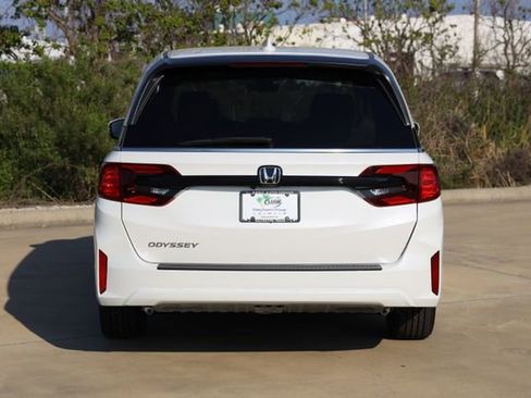 New 2026 Honda Odyssey EX-L image 7