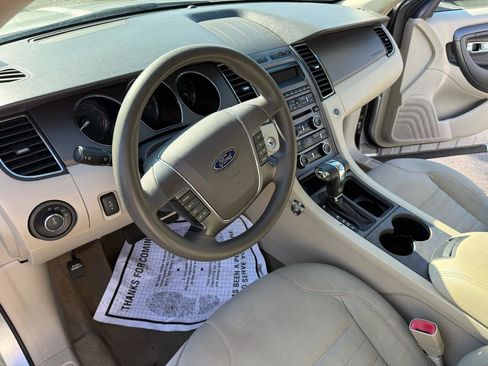 Used 2011 Ford Taurus SE FWD image 18