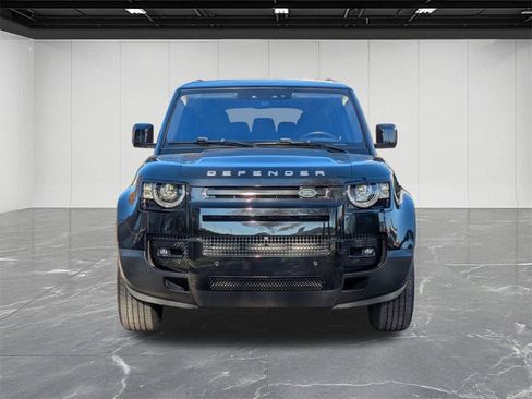 Used 2022 Land Rover Defender 110 image 14