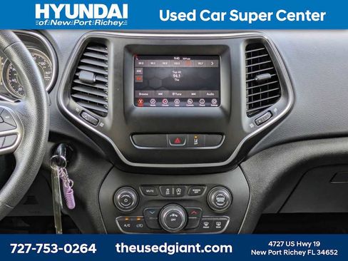 Used 2021 Jeep Cherokee Latitude image 20