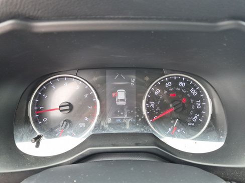 Used 2020 Toyota RAV4 LE FWD image 19