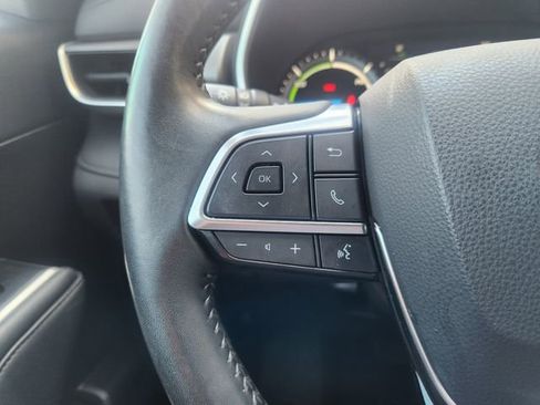 Used 2021 Toyota Highlander XLE image 28