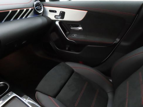 Used 2025 Mercedes-Benz CLA 35 AMG CLA 35 AMG image 19