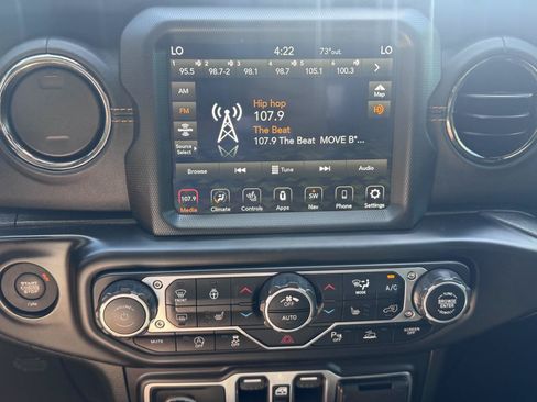 Used 2022 Jeep Gladiator Overland AWD/4WD image 11