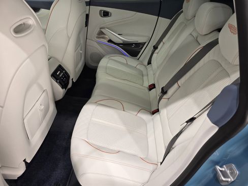 New 2026 Aston Martin DBX 707 image 19