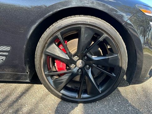 Used 2023 Genesis G70 3.3T w/ Sport Prestige Package RWD image 14