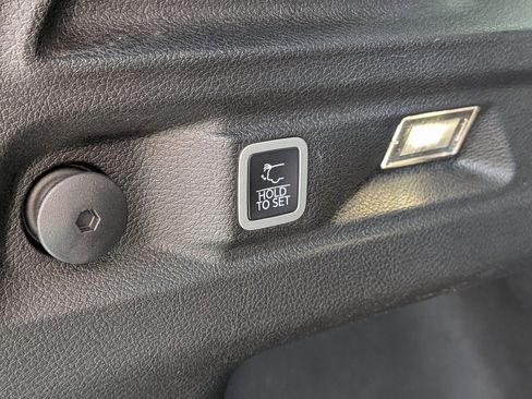 Used 2023 Jeep Grand Cherokee L Limited image 31