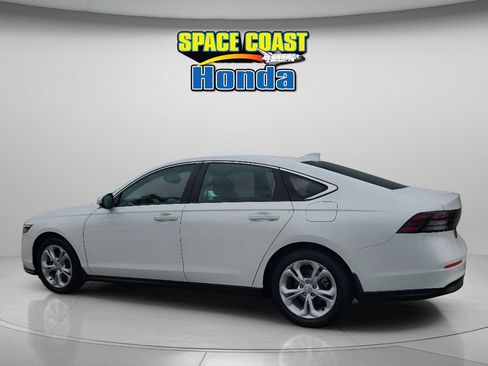 Used 2025 Honda Accord LX image 11