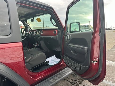 Used 2021 Jeep Wrangler Rubicon image 16