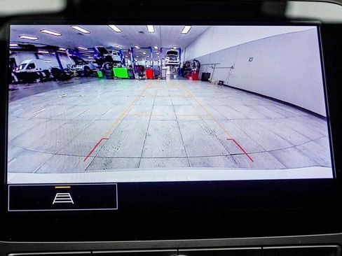 Used 2024 Chevrolet Malibu LT FWD image 25