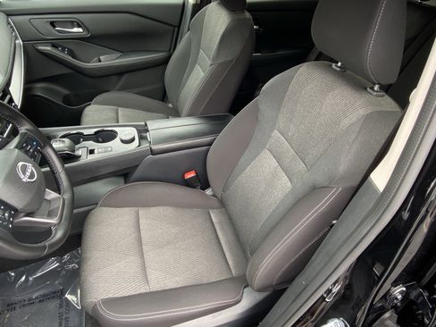 Used 2025 Nissan Rogue SV AWD/4WD image 14