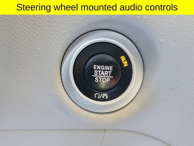 Certified 2024 Chrysler Pacifica Touring-L FWD image 18