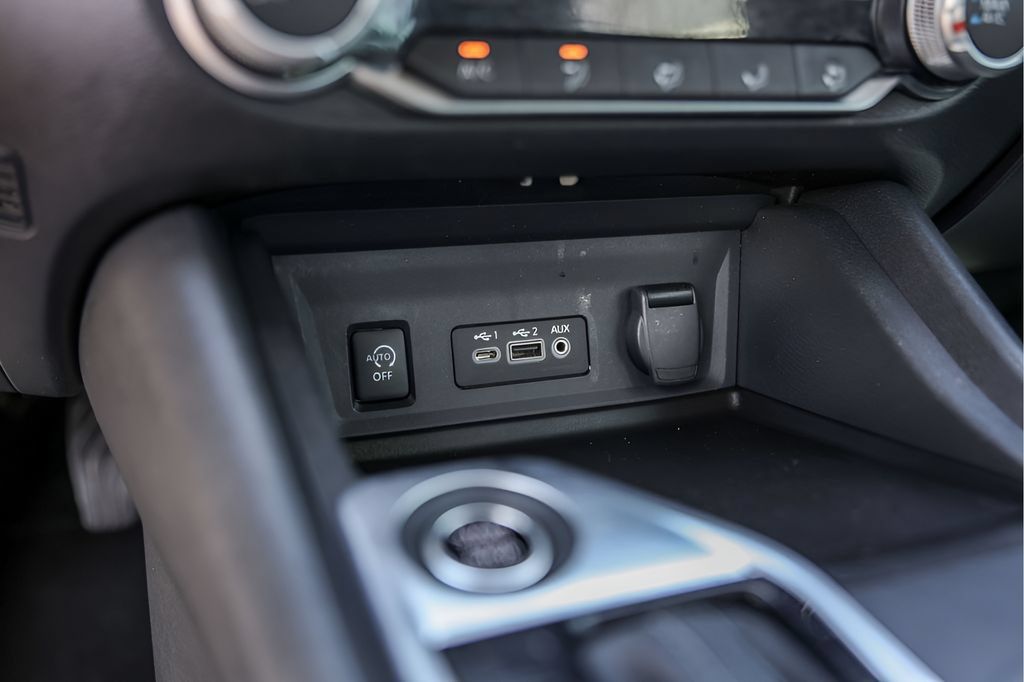 Used 2024 Nissan Sentra SV FWD image 20