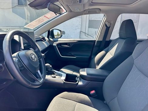 Certified 2025 Toyota RAV4 XLE w/ Convenience Package AWD/4WD image 10