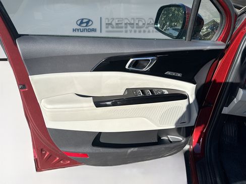 Used 2024 Kia Carnival SX Prestige image 19