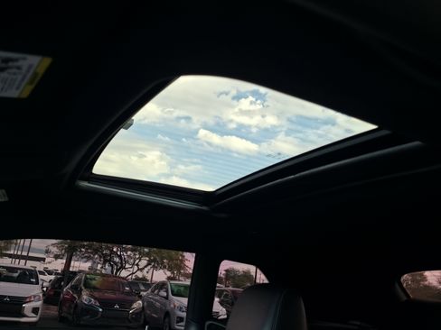 Used 2016 Dodge Challenger SRT Hellcat image 16