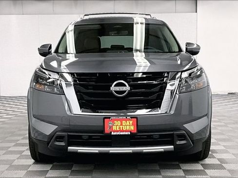 New 2025 Nissan Pathfinder Platinum w/ Cargo Package image 16