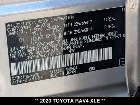 Used 2020 Toyota RAV4 XLE w/ All Weather Liner Package AWD/4WD image 28