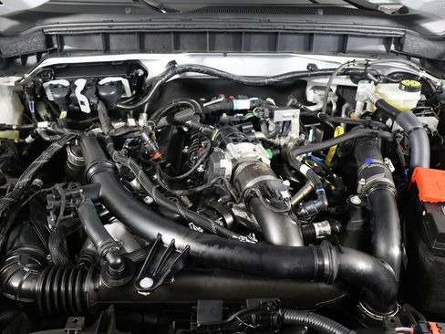 Used 2025 Ford Bronco Badlands AWD/4WD image 16