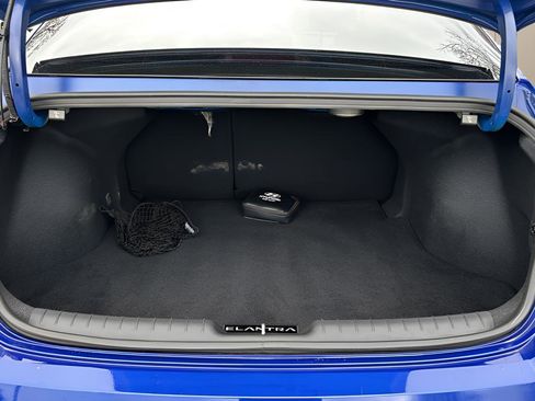 Certified 2025 Hyundai Elantra Limited image 14