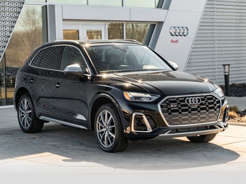 Certified 2023 Audi SQ5 Premium Plus w/ Premium Plus Package AWD/4WD image 2