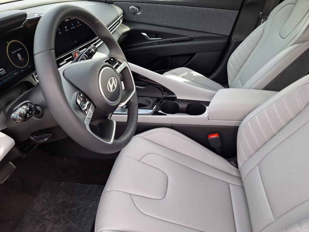 New 2026 Hyundai Elantra Limited FWD image 10