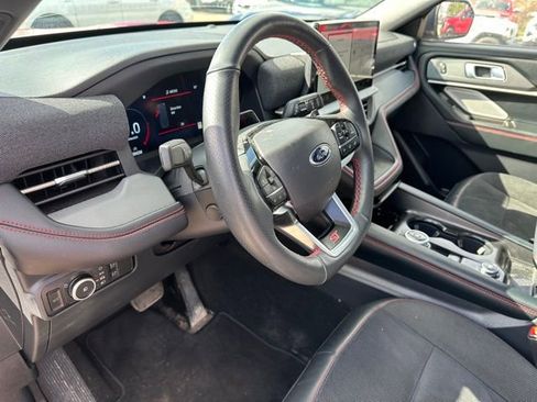 Used 2025 Ford Explorer ST AWD/4WD image 24